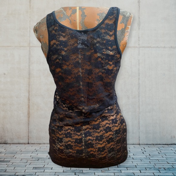 Modbe Lace Tank Top - Picture 4 of 6